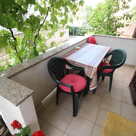 Apartament Cosy 5min To Mirela Borik