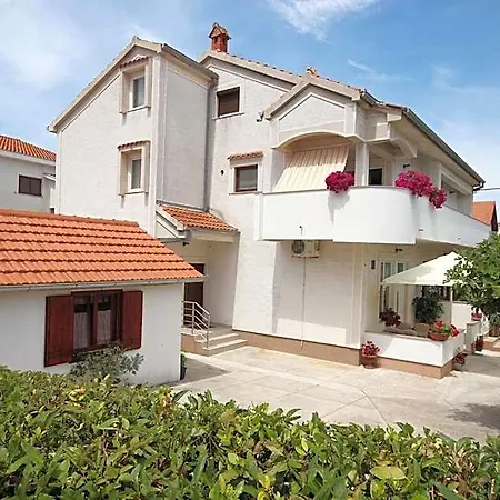 Apartament Cosy 5min To Mirela Borik *