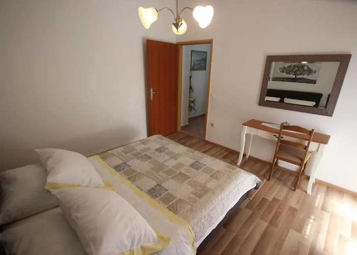 公寓 Cosy 5min To Mirela Borik *